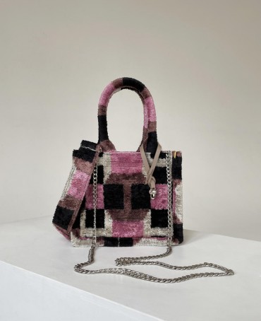 Шелковый тоут Petit (S) SPATIUM AMORIS! (Пространство любви) SPATIUM.AMORIS/S