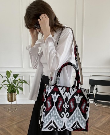 Шелковый тоут Grand (L) FEMINA VIRTUTIS! (Цветы женской силы) FEMINA.VIRTUTIS/L