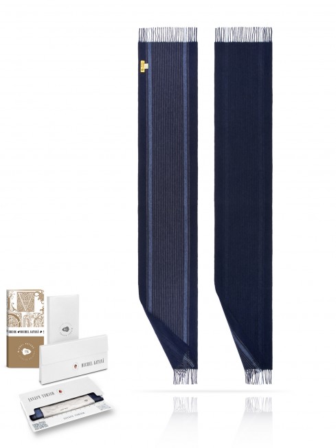 Длиный Шарф из мягчайшей шерсти Merinos (Twill) ТЕМНО-СИНИЙ ИНВАЙТ FTL.W130_STRIP-9A/BR.AZ