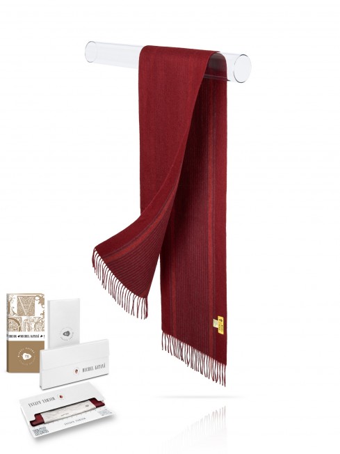Длиный Шарф из мягчайшей шерсти Merinos (Twill) КАРМИНОВЫЙ FTL.W130_STRIP-9B/BORD
